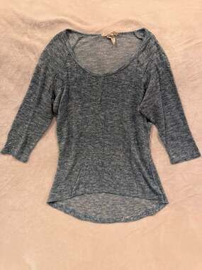 Blue Marl Knit 3/4 Sleeve Top by Janeric in Womens Medium
